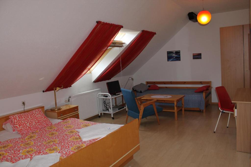 Haus Linda Apartment Barnkopf Стая снимка